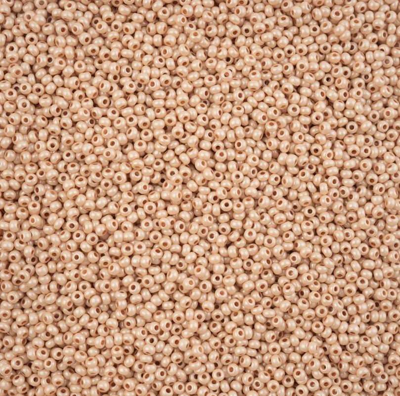 Czech Seed Bead 11/0 Pearl Beige Chalk Luster Terra