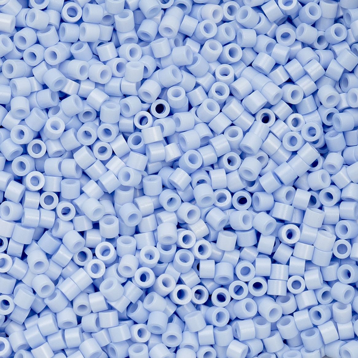 Cylin Bead 11/0 Opaque Bluebell Mist