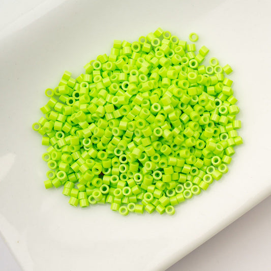 Cylin Bead 11/0 Opaque Green Neon Color