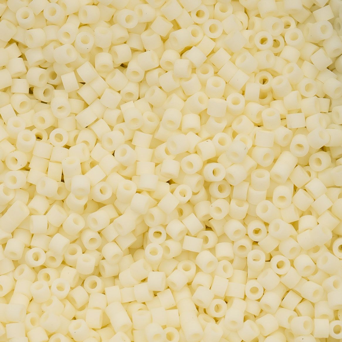 Cylin Bead 11/0 Matte Macaron Cream