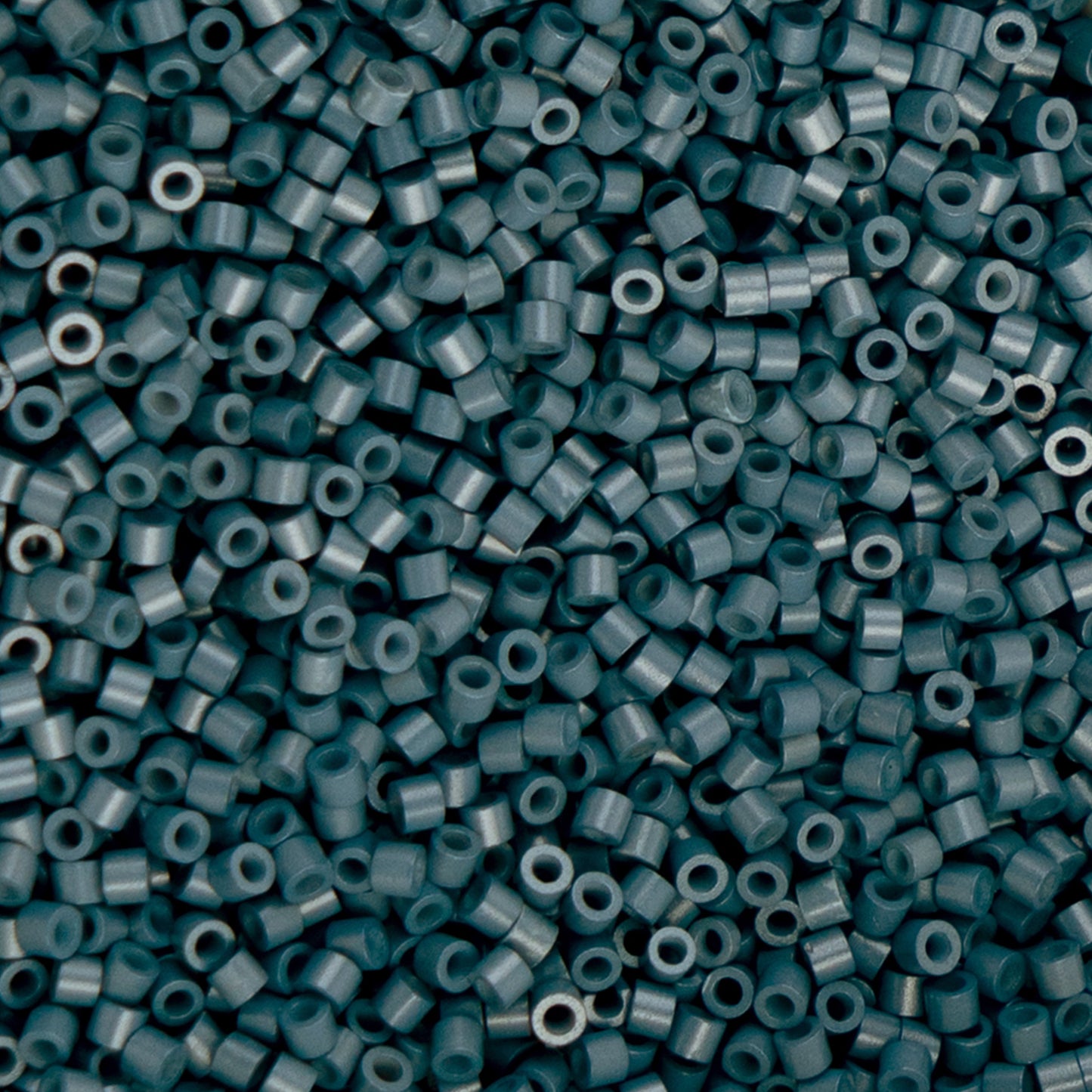 Cylin Bead 11/0 Opaque Blueberry Silkshine - Alberta Bead Store