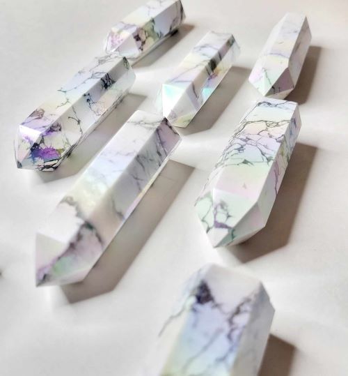 Aura Howlite Hexagonal Tower | Crystals and Sun Signs Co