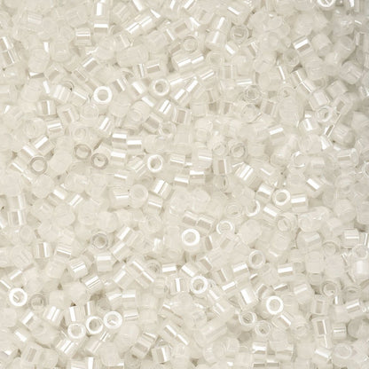 Cylin Bead 11/0 White AB Lined