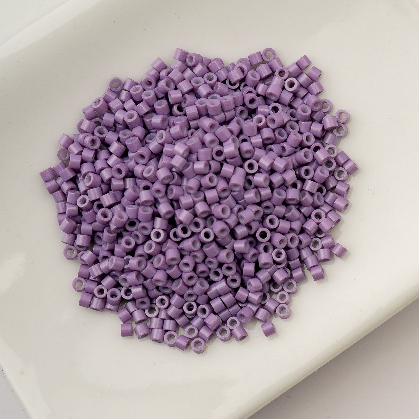 Cylin Bead 11/0 Opaque Lavender