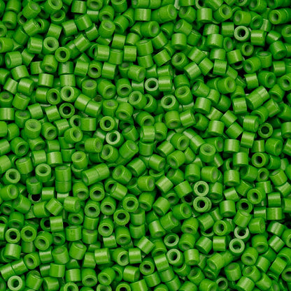 Cylin Bead 11/0 Opaque Grass Green