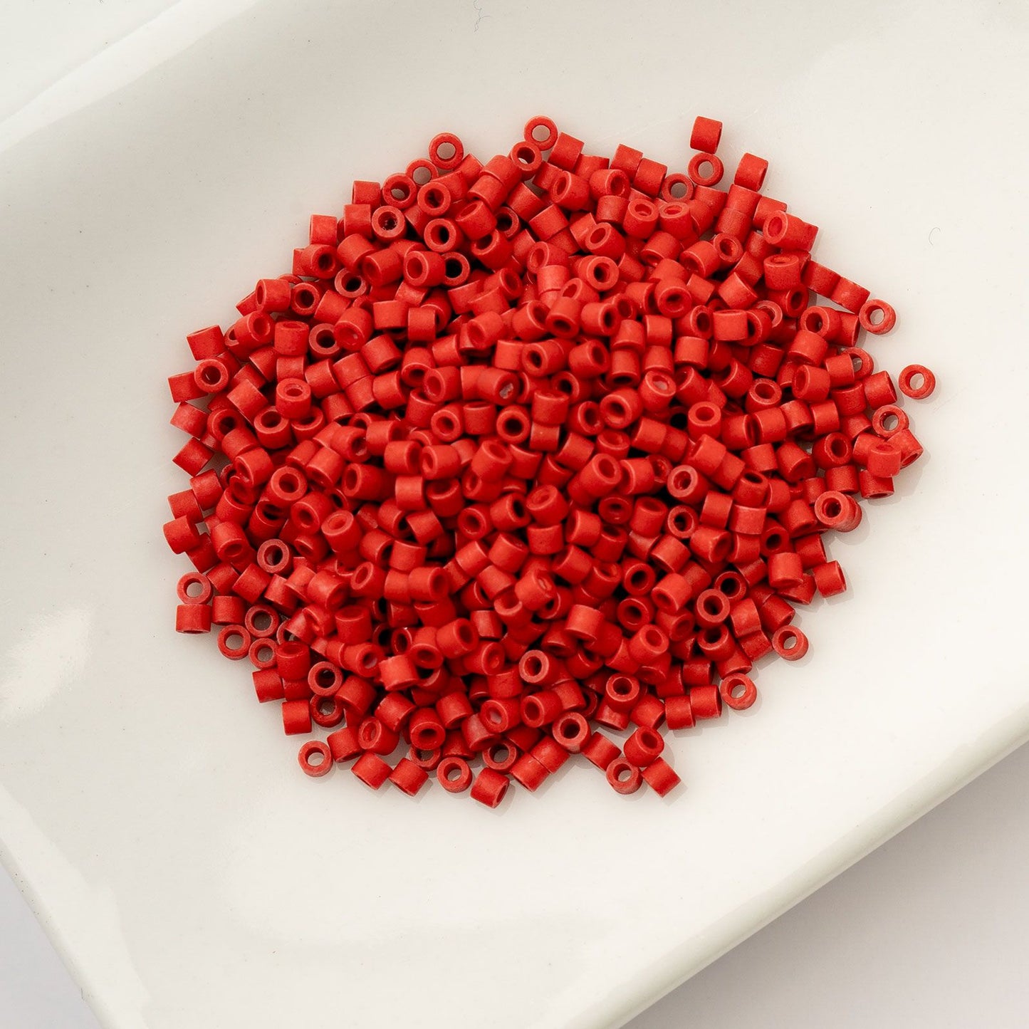 Cylin Bead 11/0 Red Matte