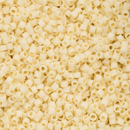 Cylin Bead 11/0 Opaque Dark Cream