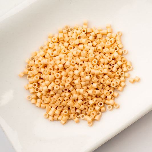 Cylin Bead 11/0 Opaque Toasted Almond
