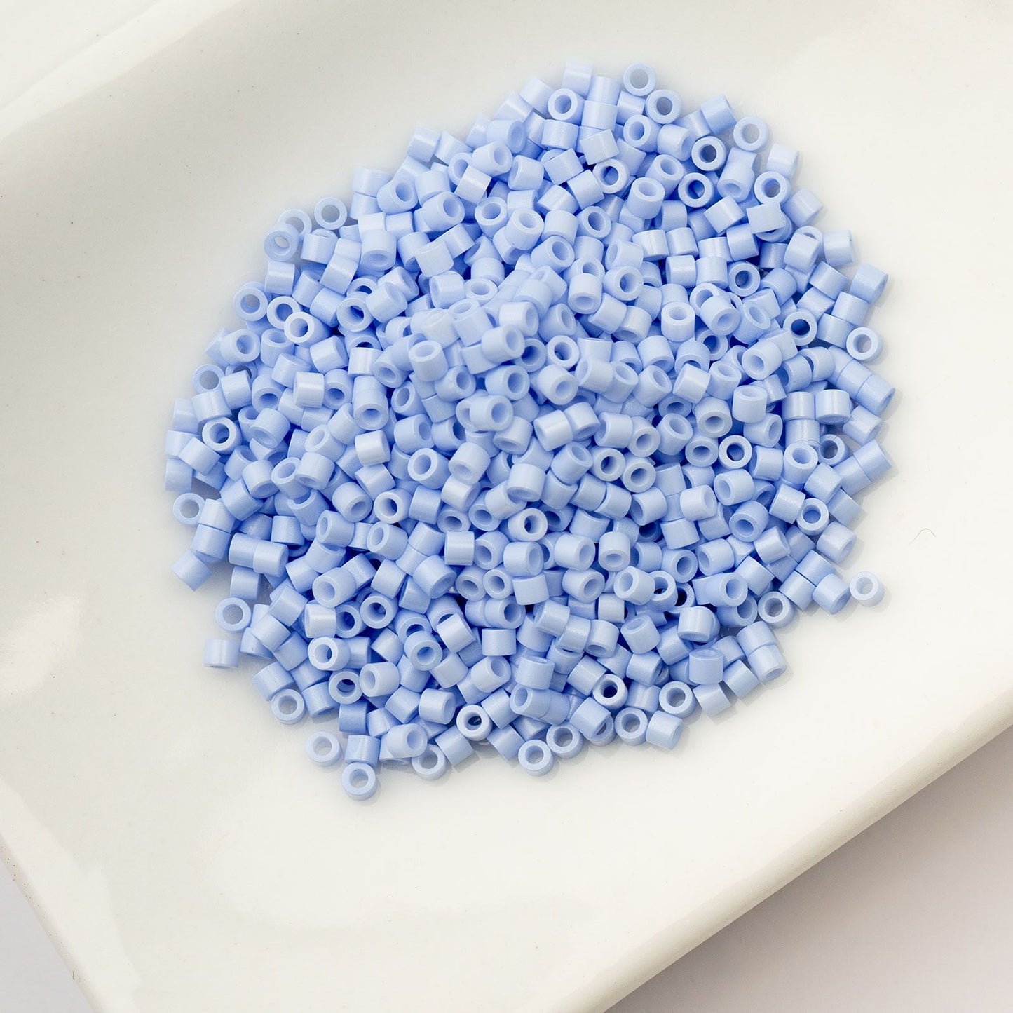 Cylin Bead 11/0 Opaque Bluebell Mist