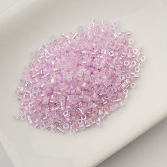 Cylin Bead 11/0 Glow in Dark AB Violet