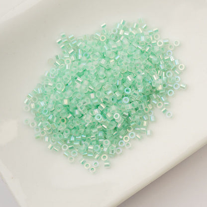 Cylin Bead 11/0 Glow in Dark AB Green