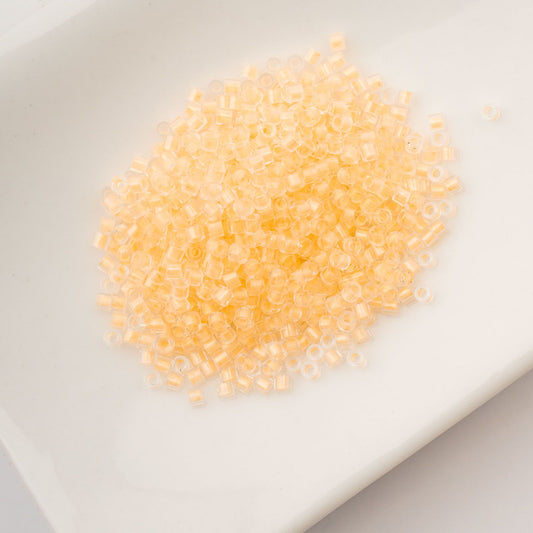 Cylin Bead 11/0 Glow in Dark Light Yellow