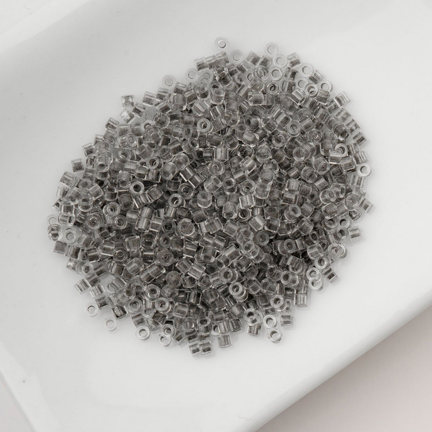Cylin Bead 11/0 Glow in Dark Grey