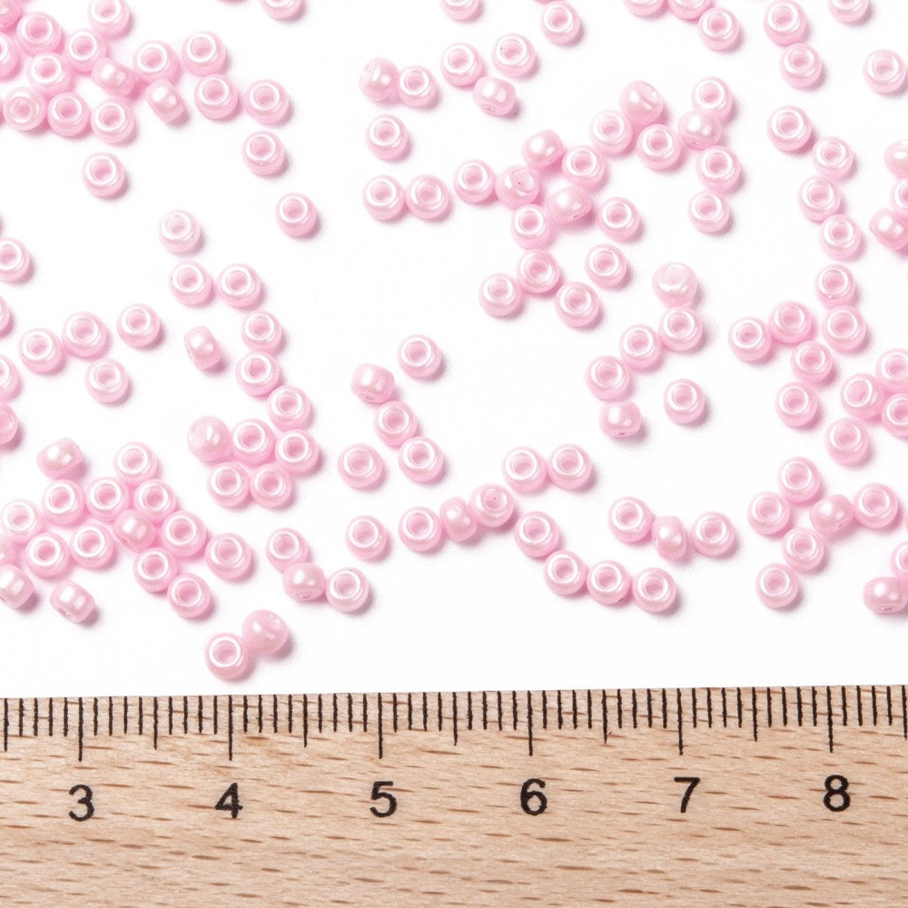 MIYUKI Seed Bead Baby Pink Luster 8/0