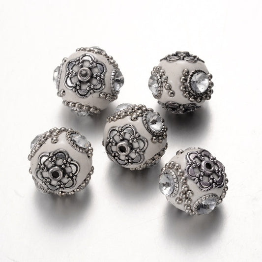 Indonesia Bead White/Silver 20mm